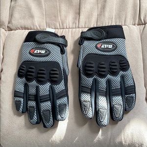 Motorcycle gloves